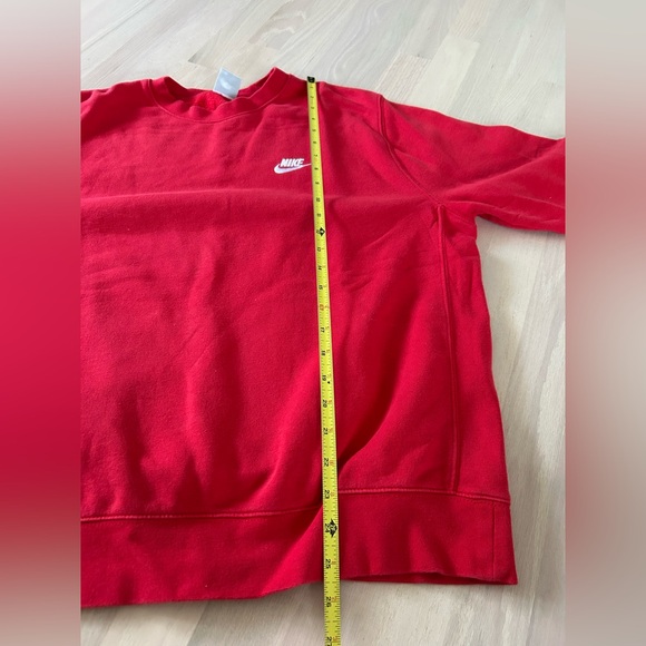 Nike red crewneck size L - Picture 4 of 4